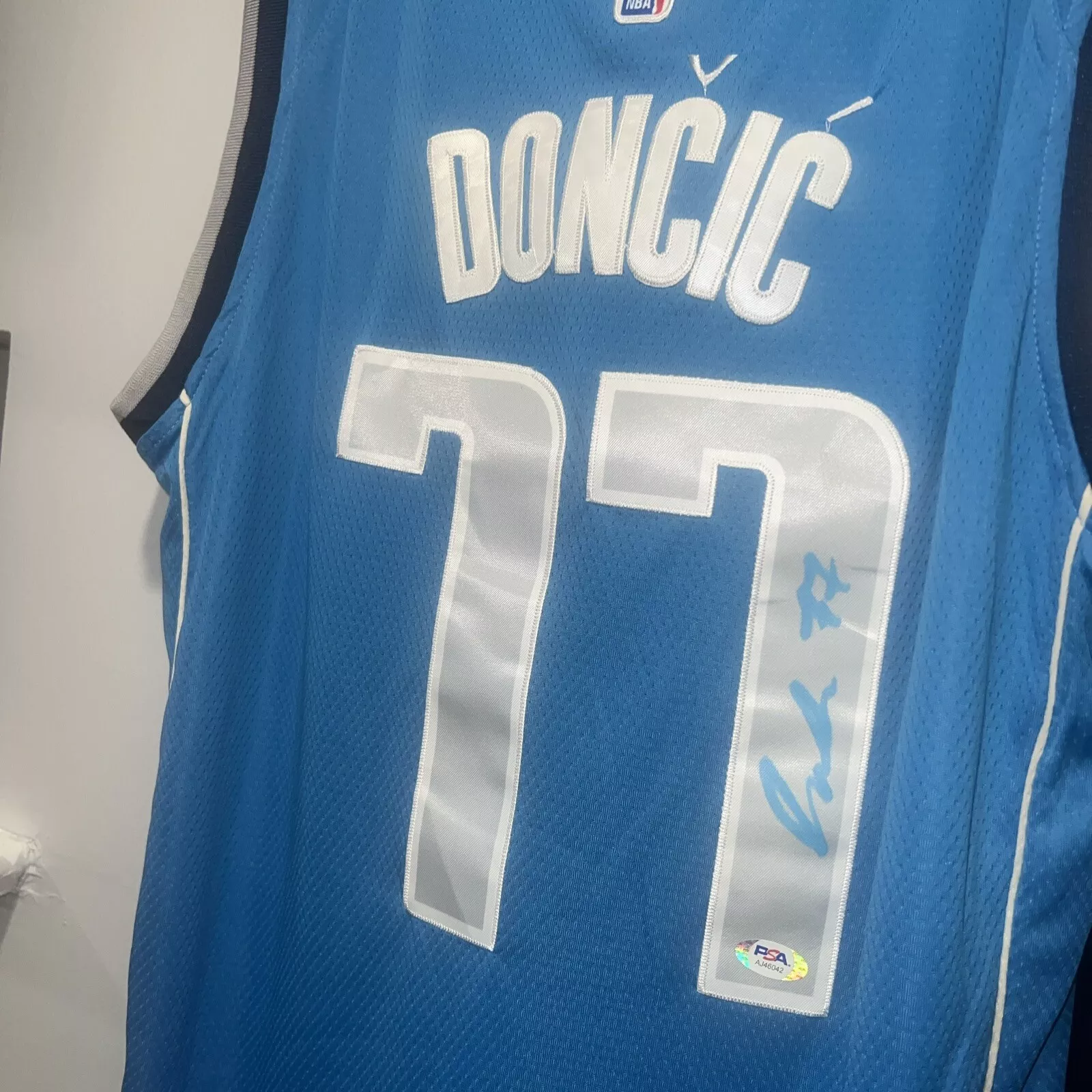 Luka Dončić Signed Jersey PSA/DNA Dallas Mavericks Autographed Mavs Finals